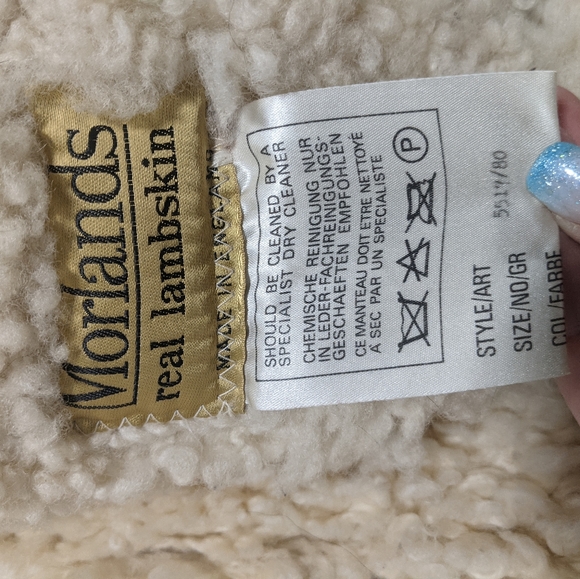 CHARITY FUNDRAISER - Authentic lambskin women's coat size small / medium - Picture 10 of 17